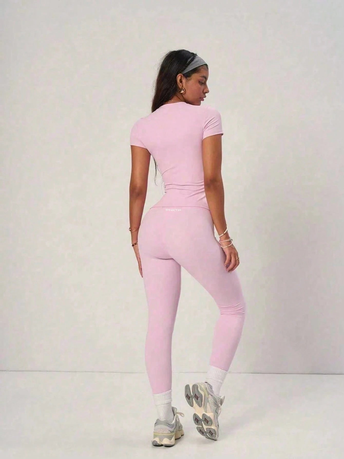 Pinktip "Pastel Pink Basic Crop Top & Shorts Set Breathable Cottonlinen Blend & Highwaist Loose Fit Summer Casual & Gym Essentials"